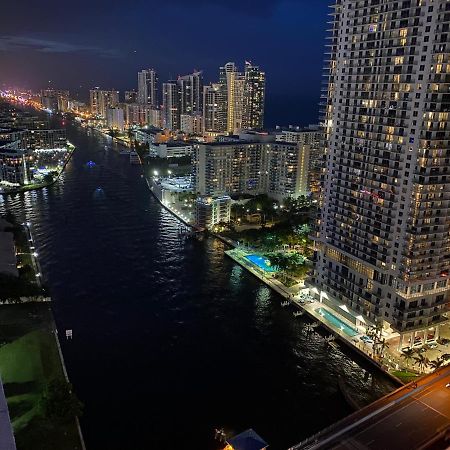 Amazing Studio Beach Walking Distance! 26B Холандейл Бийч Екстериор снимка