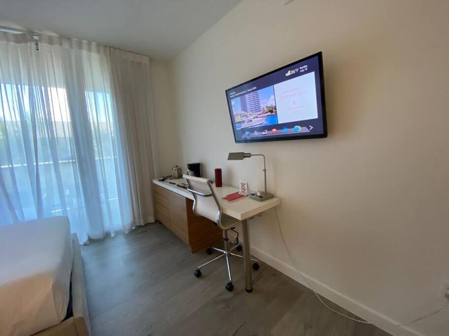 Amazing Studio Beach Walking Distance! 26B Холандейл Бийч Екстериор снимка