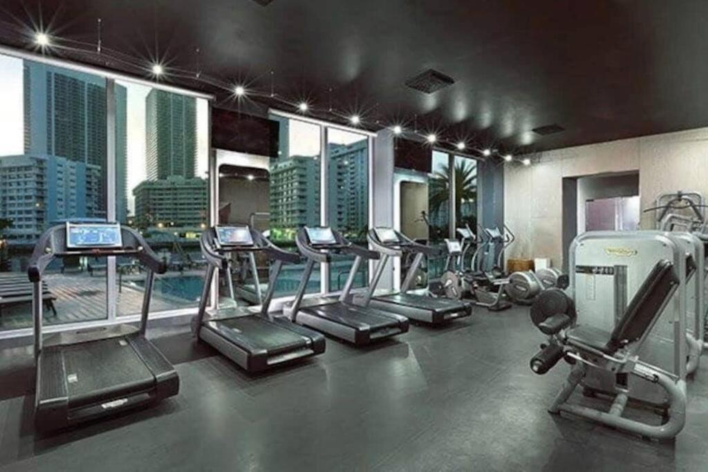 Amazing Studio Beach Walking Distance! 26B Холандейл Бийч Екстериор снимка