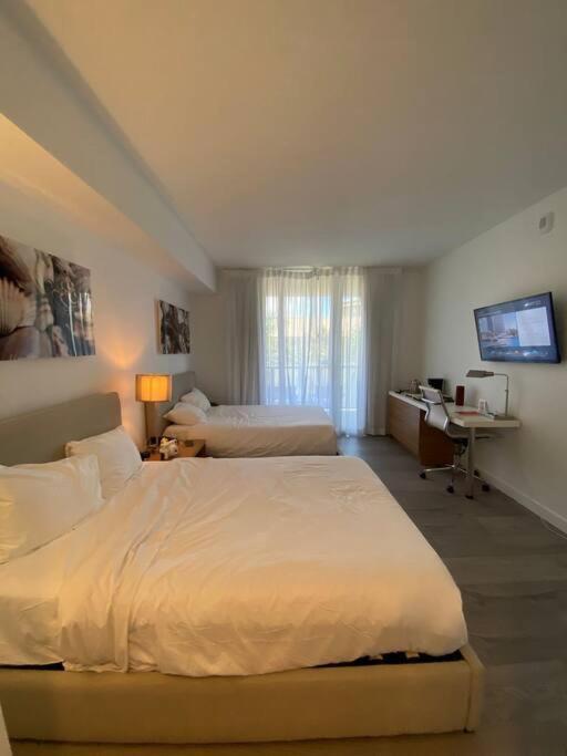 Amazing Studio Beach Walking Distance! 26B Холандейл Бийч Екстериор снимка