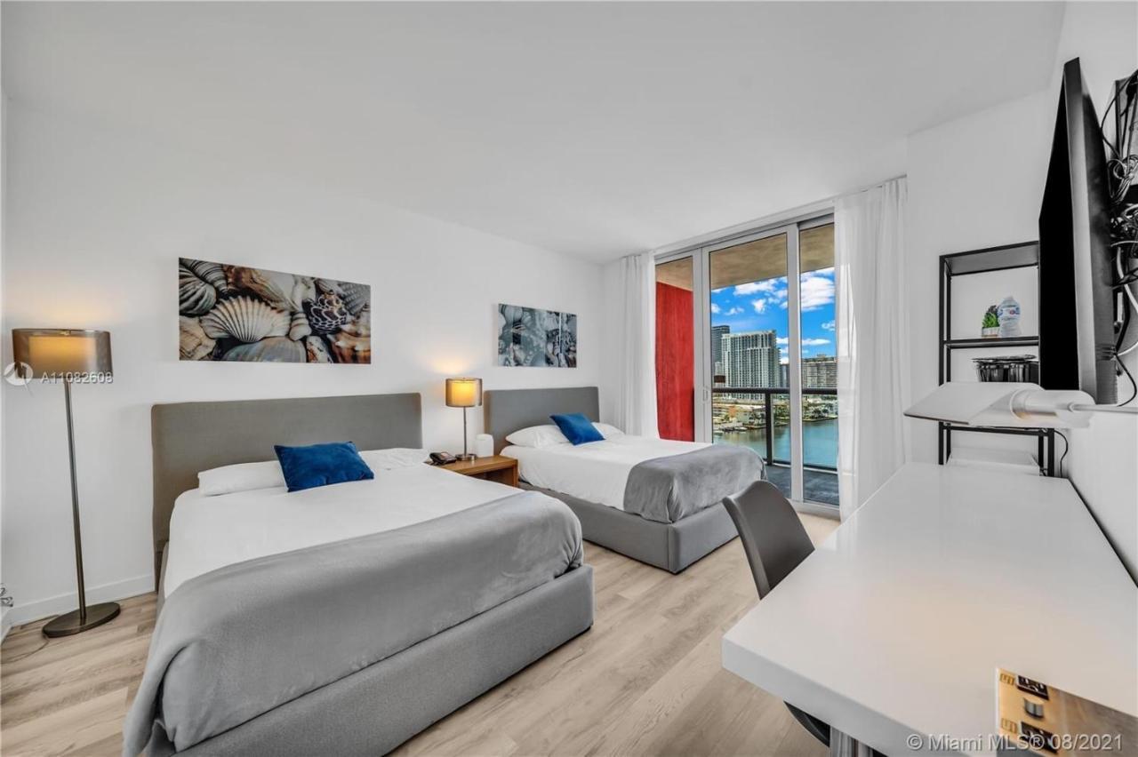 Amazing Studio Beach Walking Distance! 26B Холандейл Бийч Екстериор снимка