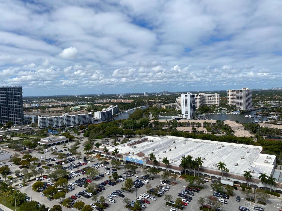 Amazing Studio Beach Walking Distance! 26B Холандейл Бийч Екстериор снимка