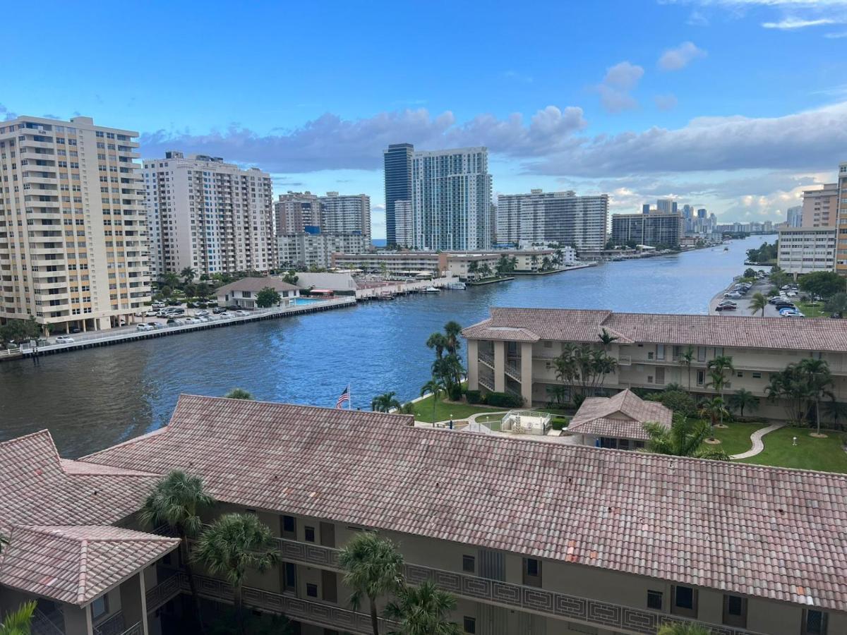 Amazing Studio Beach Walking Distance! 26B Холандейл Бийч Екстериор снимка
