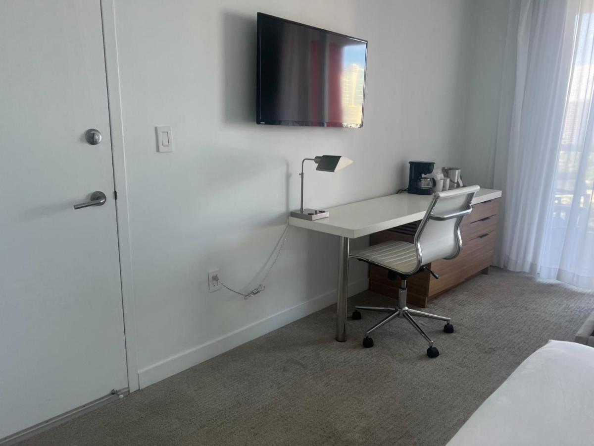 Amazing Studio Beach Walking Distance! 26B Холандейл Бийч Екстериор снимка
